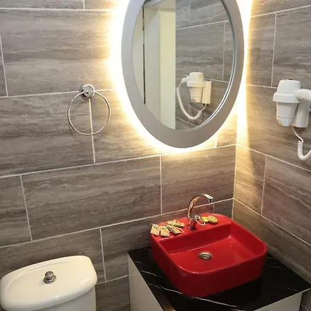 Comfortable With Shared Pool Near Beach In * 쿠사다시