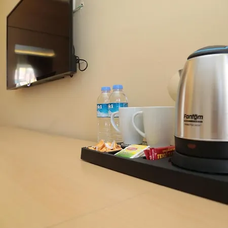 B&B Comfortable With Shared Pool Near Beach In 쿠사다시