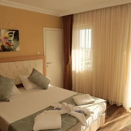 B&B Comfortable With Shared Pool Near Beach In 쿠사다시